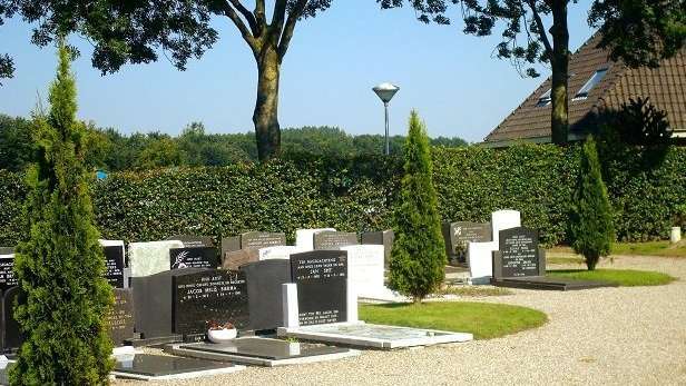 Begraafplaats Vollenhove De Voorst