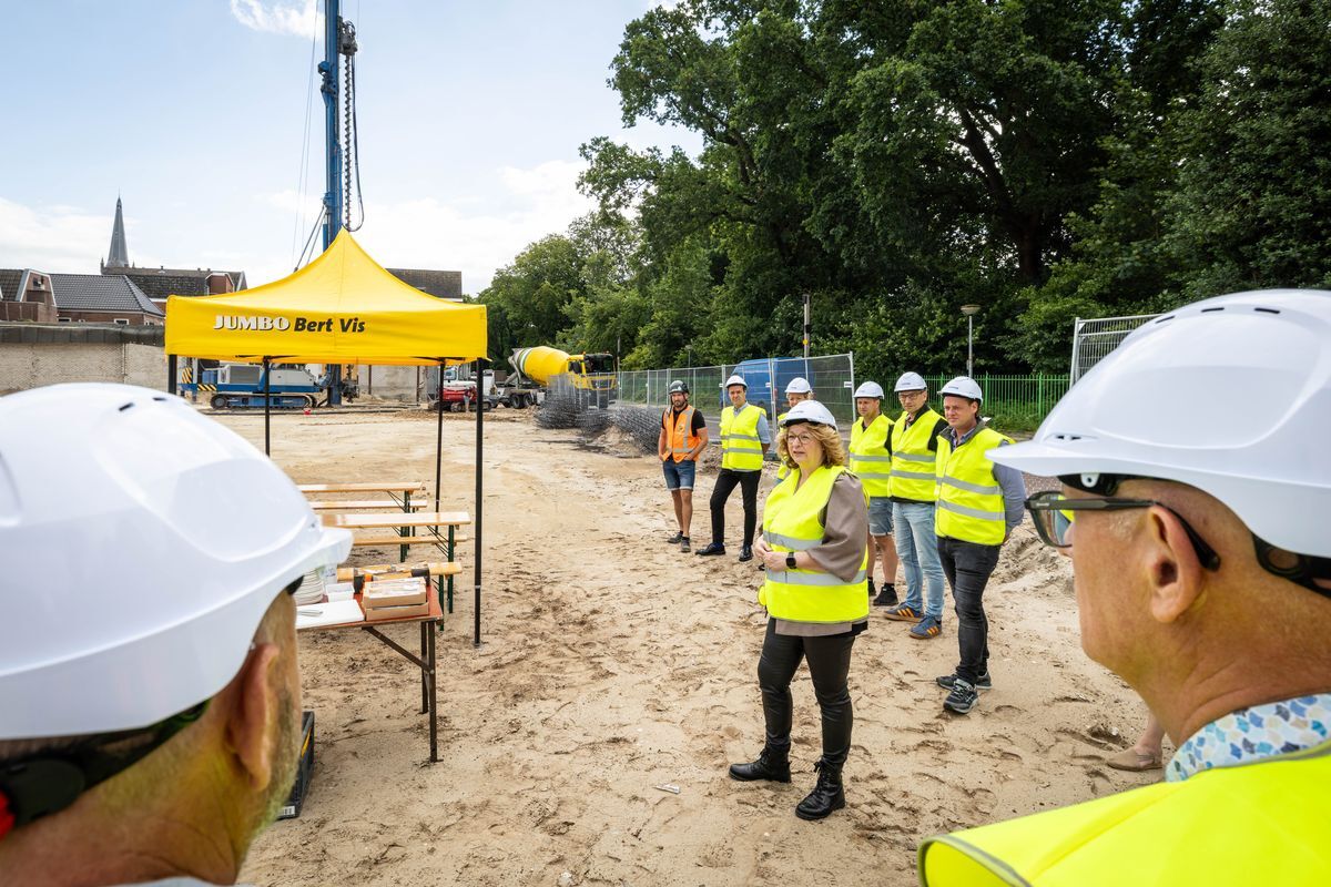 Start bouw Jumbo 2 - geschaald