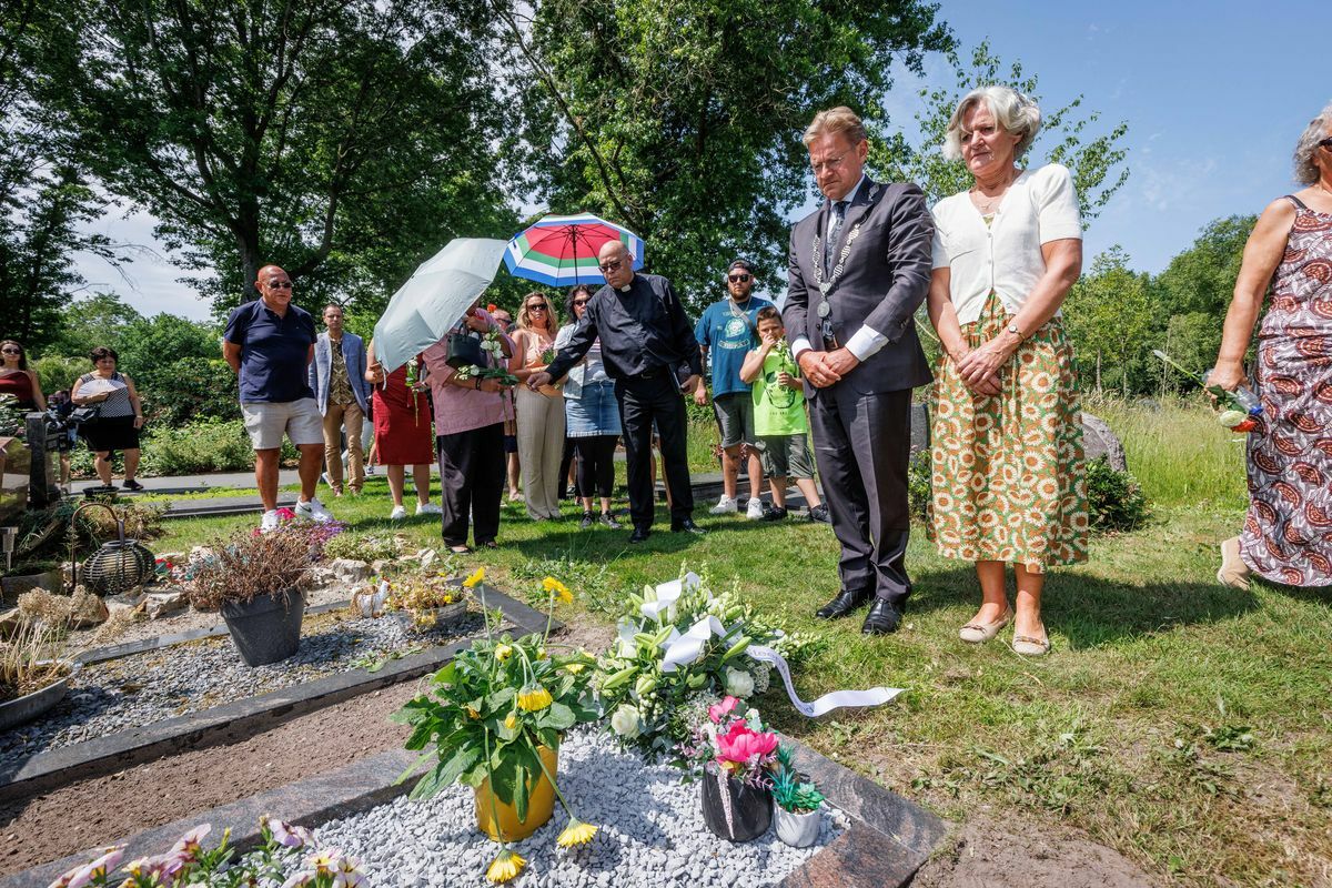 Eerbetoon Molukse militairen 3